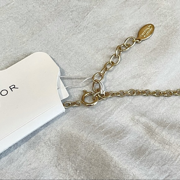 NEW Rhinestone Flower Statement Necklace - Picture 4 of 7